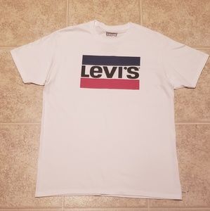 Levi's Graphic Tee